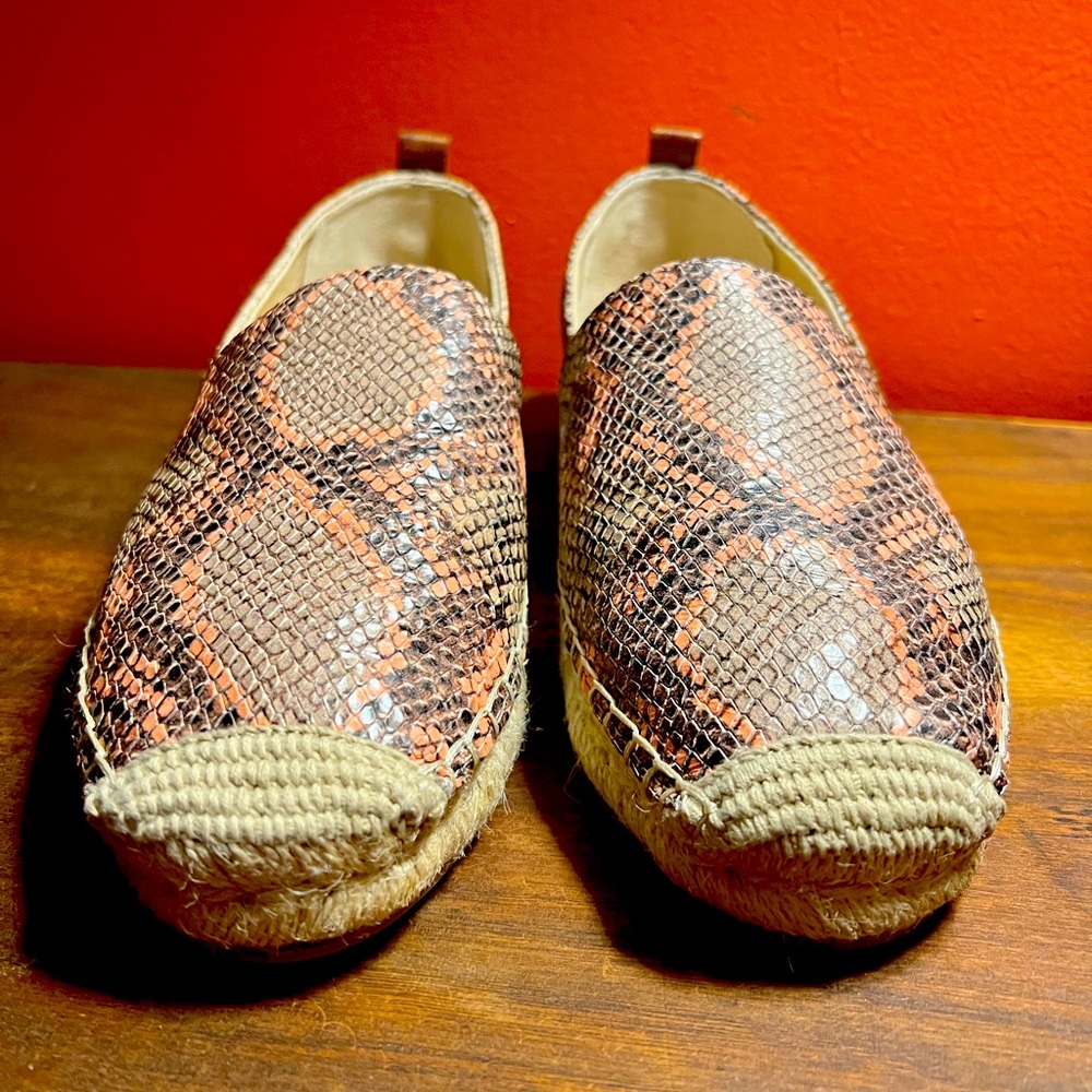 Leather Snakeskin Upper Slip On ladies Shoes